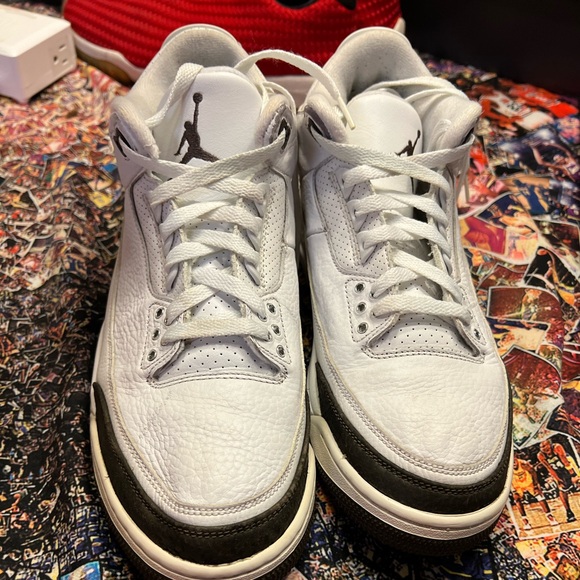 Size 11.5 Jordan mocha - Picture 2 of 5